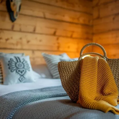 Folk شاليه *
